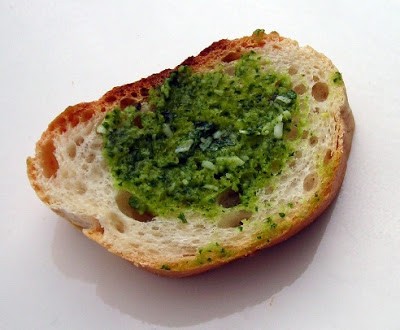Roasted garlic & basil pesto
