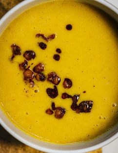 Roasted garlic & chickpea soup