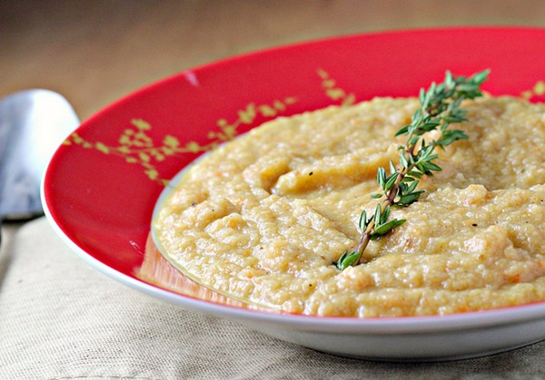 Roasted garlic cauliflower soup