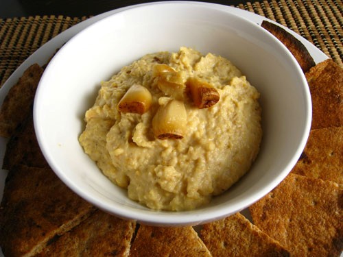 Roasted garlic hummus