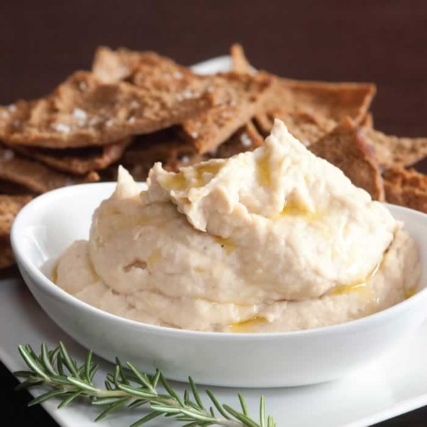 Roasted garlic white bean dip with rosemary pita