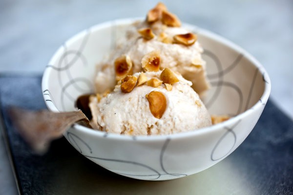 Roasted hazelnut vanilla ice cream