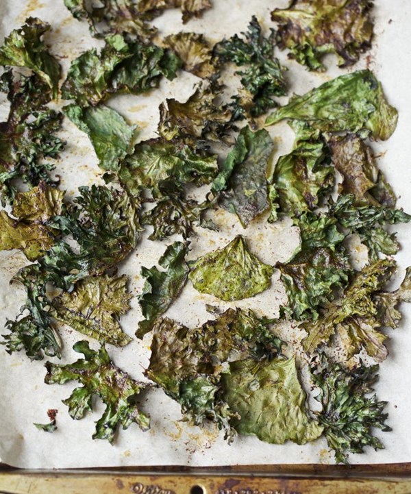 Roasted kale chips