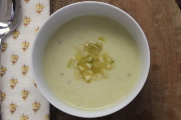 Roasted leek and cauliflower soup with green apple vinaigrette