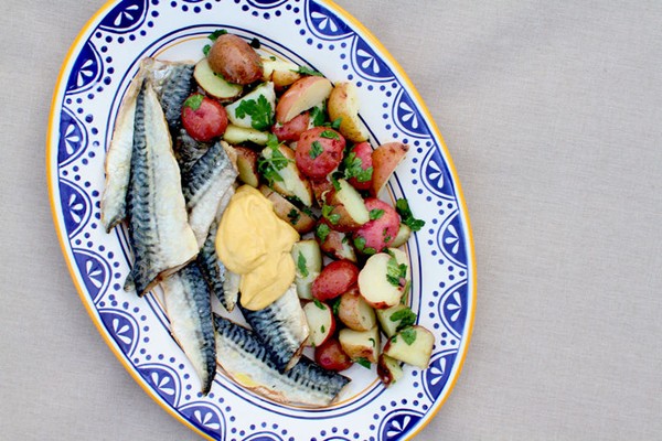 Roasted mackerel with aioli and parsleyed potatoes