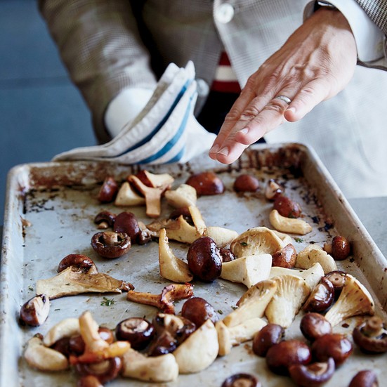 Roasted mushrooms with red wine butter