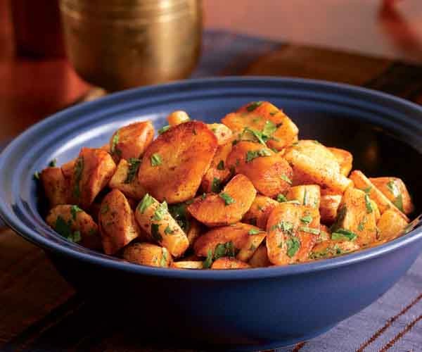 Roasted parsnips with cinnamon and coriander