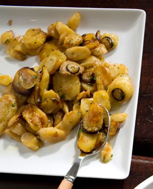 Roasted parsnips with parsley