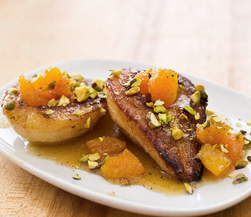 Roasted pears with dried apricots and pistachios