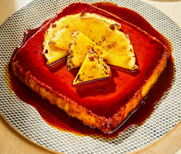 Roasted pineapple flan (Pinya flan)