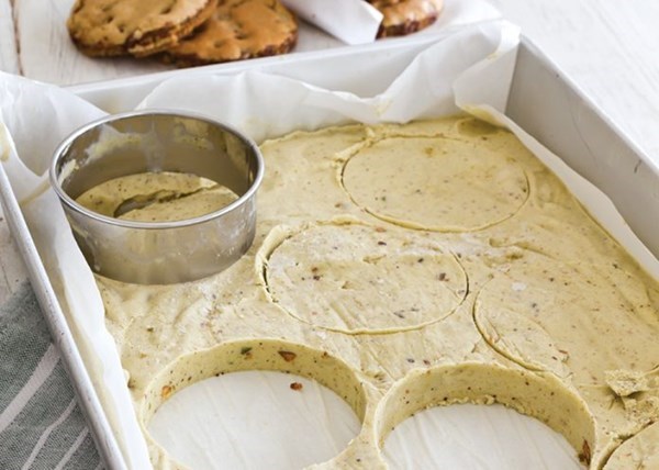 Roasted pistachio ice cream
