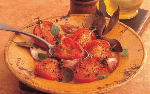Roasted plum tomatoes with garlic