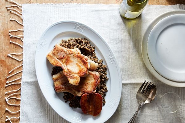 Roasted pork chops with apples & lentils