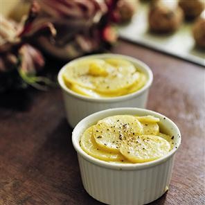 Roasted potato and black pepper cakes