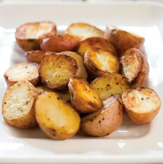 Roasted potatoes with garlic and rosemary