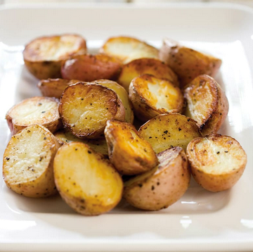 Roasted potatoes with garlic and rosemary