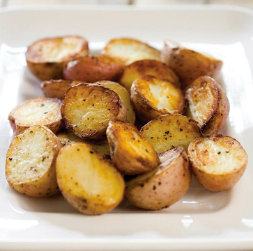 Roasted potatoes with spicy caramelized onion