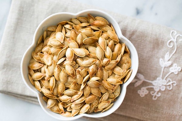 Roasted pumpkin seeds