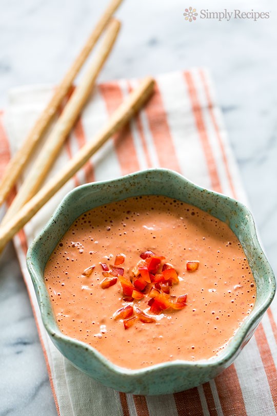 Roasted red bell pepper dip
