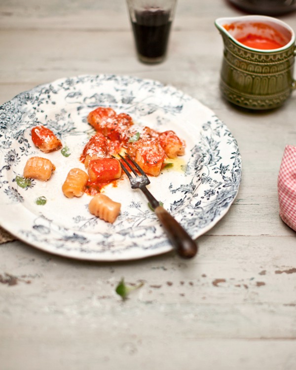 Roasted red capsicum and Gorgonzola sauce