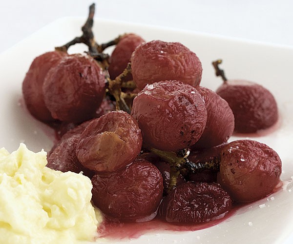 Roasted red grapes with mascarpone and rum