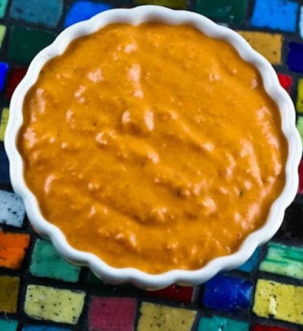Roasted red pepper and garlic aioli sauce