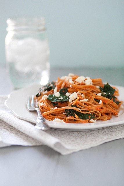 Roasted red pepper pasta with kale & feta