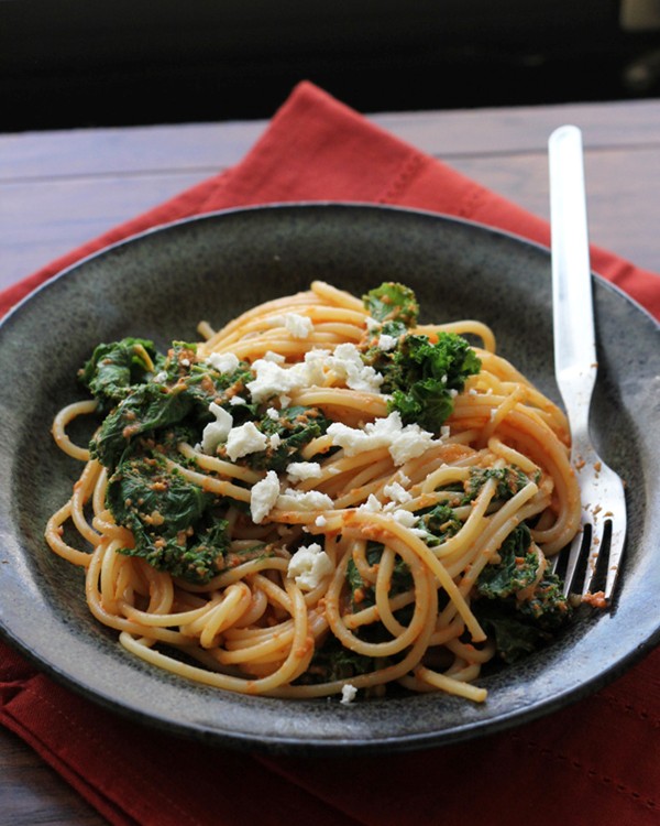 Roasted red pepper pasta with kale and feta