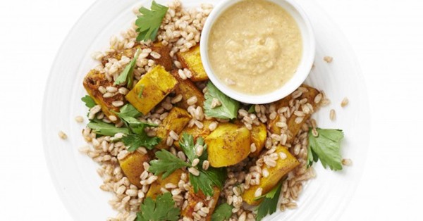 Roasted squash and spelt with houmous dressing