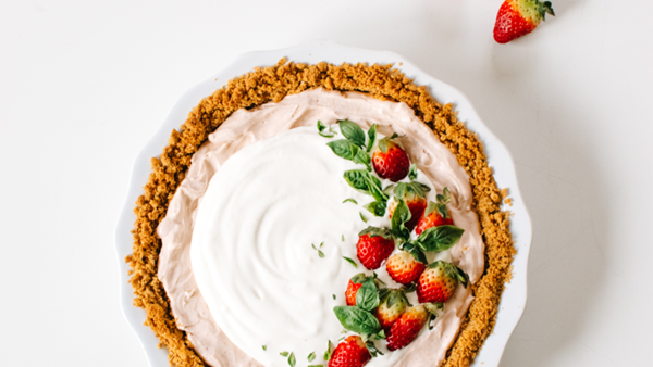 Roasted strawberry & basil cream pie
