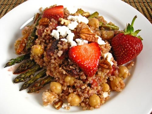 Roasted strawberry and asparagus quinoa salad