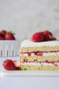 Roasted strawberry and ricotta cake