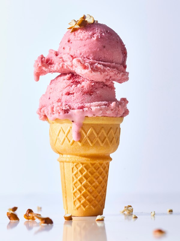 Roasted strawberry frozen yogurt