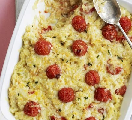 Roasted tomato and cheddar rice with garden salad