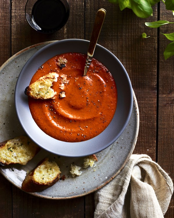 Roasted tomato basil soup