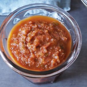 Roasted tomato-garlic salsa