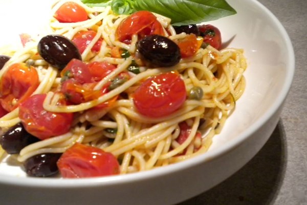 Roasted tomato pasta... for the ladies