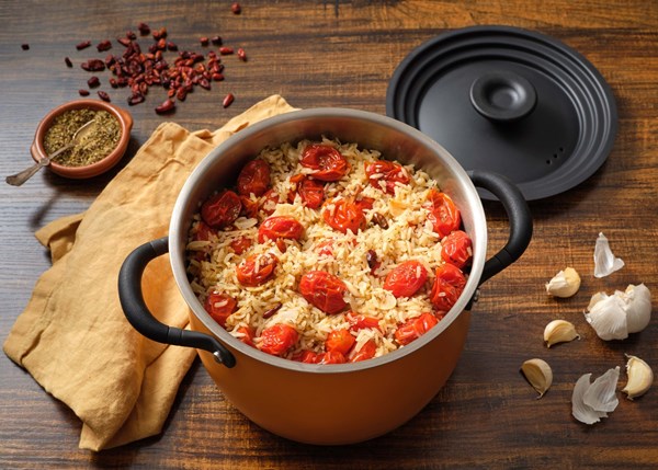 Roasted tomato rice with cumin and oregano (Arroz con jitomates rostizados en comino y orégano)