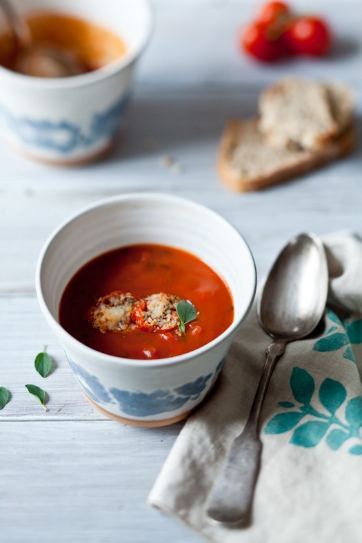 Roasted tomato soup & tomato parmesan croutons