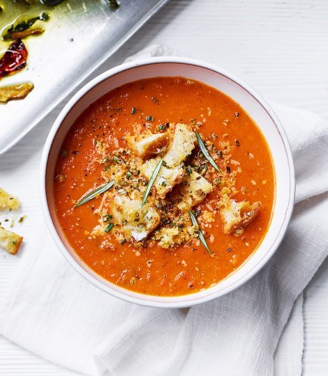 Roasted tomato soup with croutons