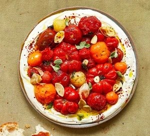 Roasted tomatoes & creamy tahini yogurt