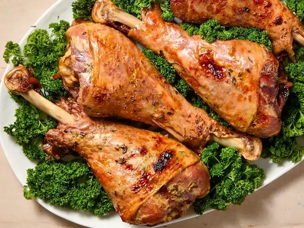 Roasted turkey legs