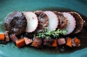Roasted turnips with mushrooms and wine