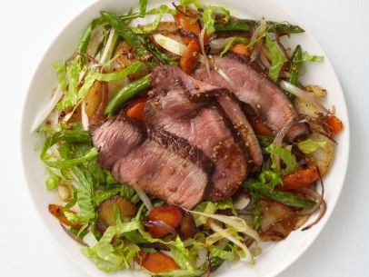 Roasted vegetable-steak salad