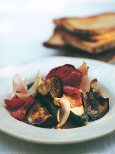 Roasted vegetables with garlic toasts (Légumes rôtis sur petits toasts)