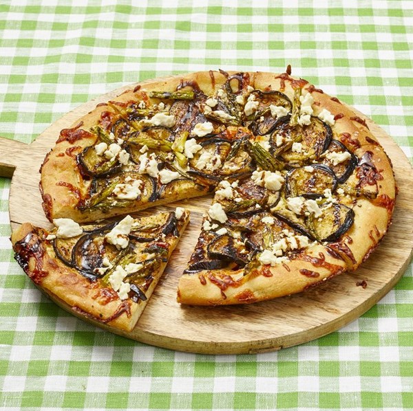 Roasted veggie cast-iron pizza