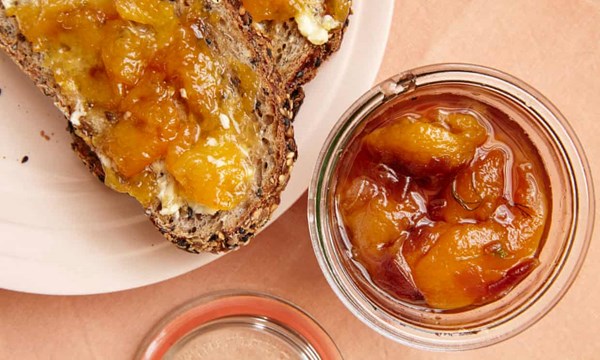 Roasted yellow peach and fennel jam