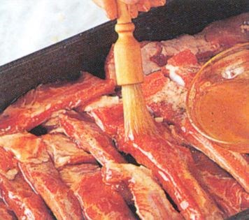 Roasting pork spareribs