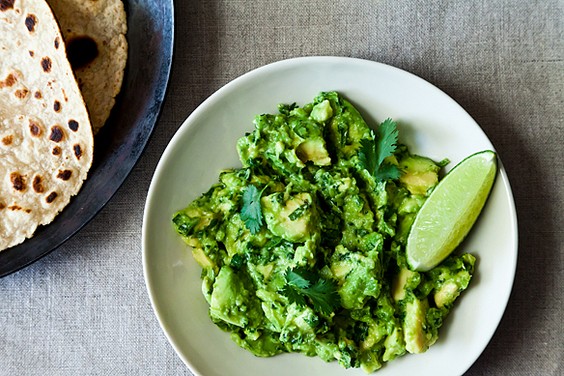 Roberto Santibañez' classic guacamole