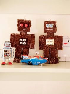 Robots (Crispy Mars bar fridge cake)